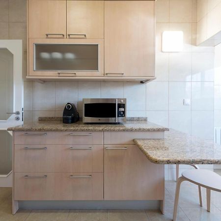 Lovelystay - Downtown Modern 2Br Flat With Free Parking Порту Экстерьер фото